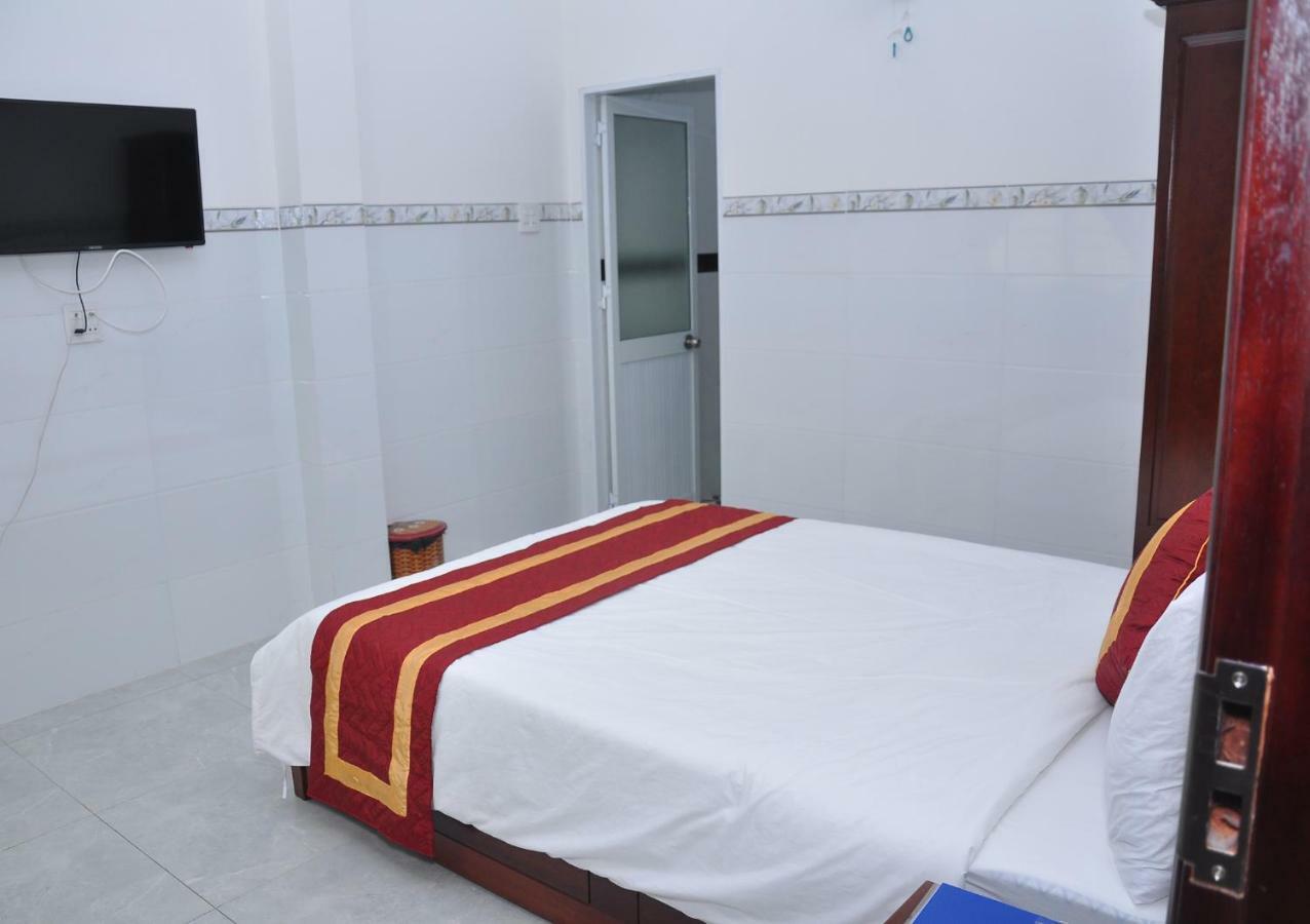 Thuy Tien Hotel Куинён Экстерьер фото
