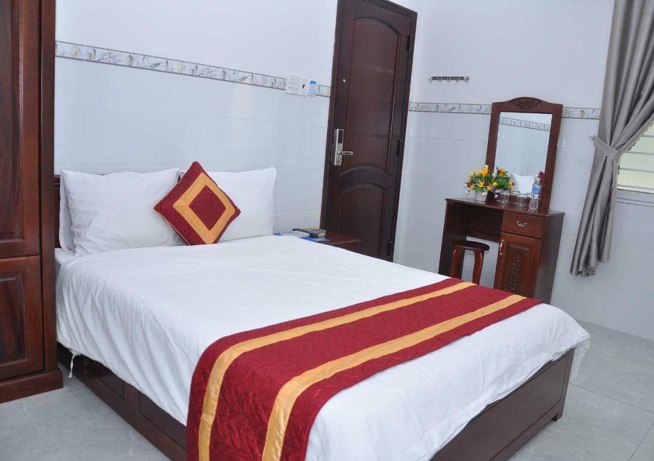 Thuy Tien Hotel Куинён Экстерьер фото
