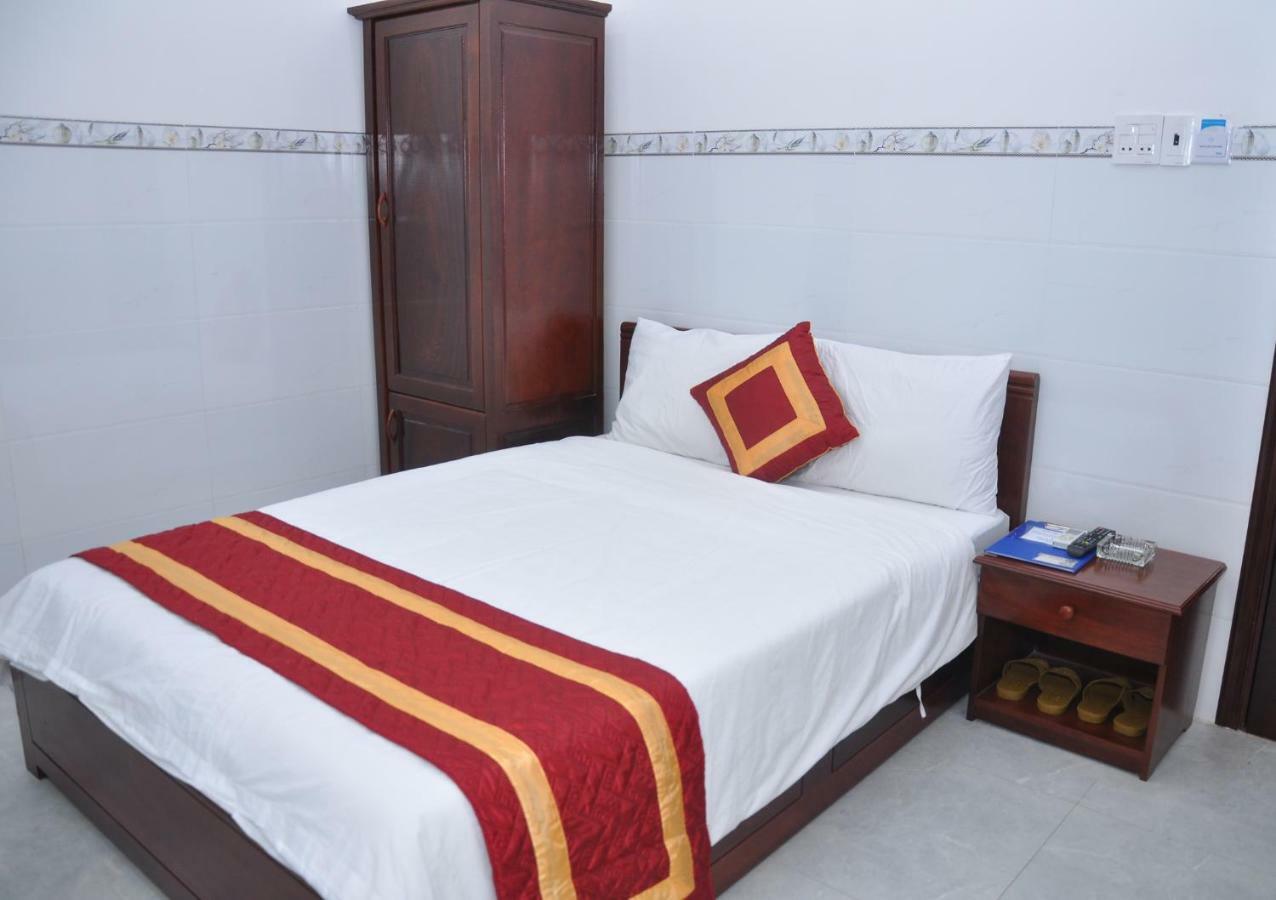 Thuy Tien Hotel Куинён Экстерьер фото