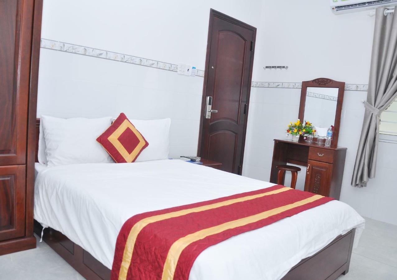 Thuy Tien Hotel Куинён Экстерьер фото
